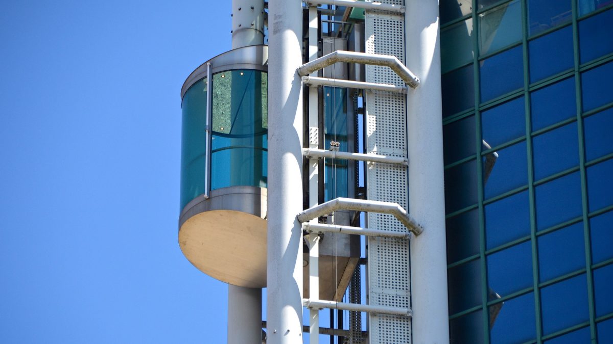 Ascensori panoramici a Milano: l'importanza di unire design e funzionalità